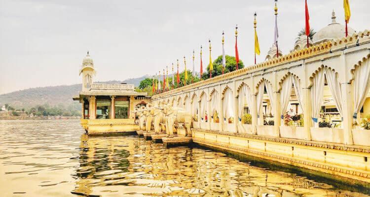udaipur sightseeing taxi fare 