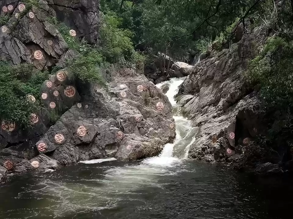  Nearby Waterfalls